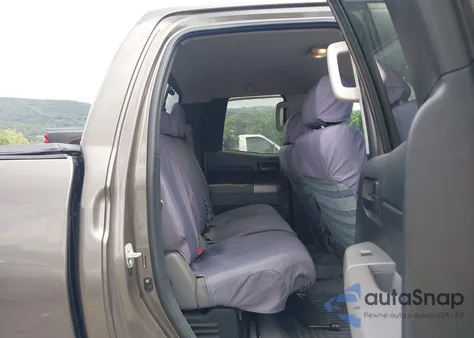 2007 Toyota Tundra Sr5 5.7L V8 z USA, uszkodzony, nr VIN 5TBBV54107S488389